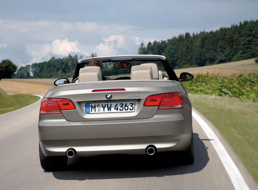  BMW 3-Series Convertible 2007 года  (фото 236 из 239)